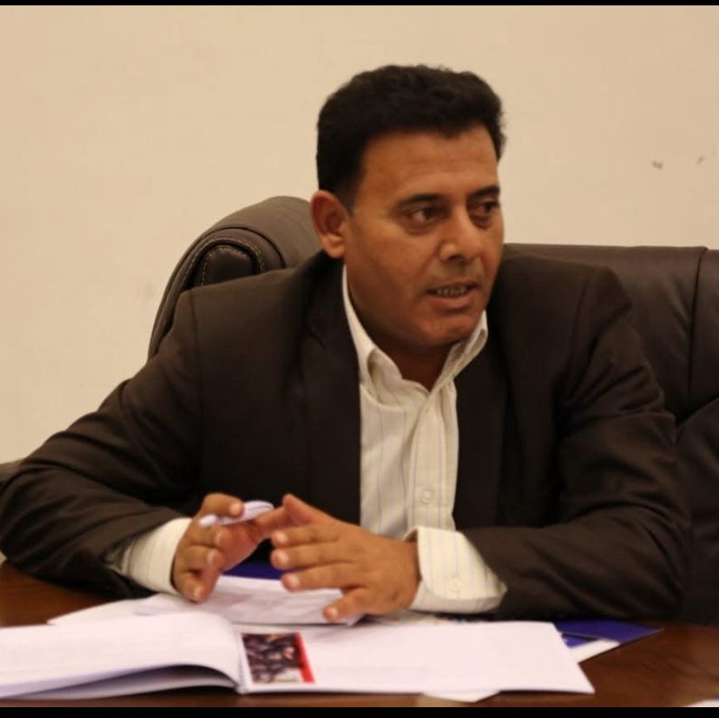 الواسطة… سرطان يلتهم العدالة: لماذا يجب أن يُغلق المسؤولون أبوابهم أمامها؟