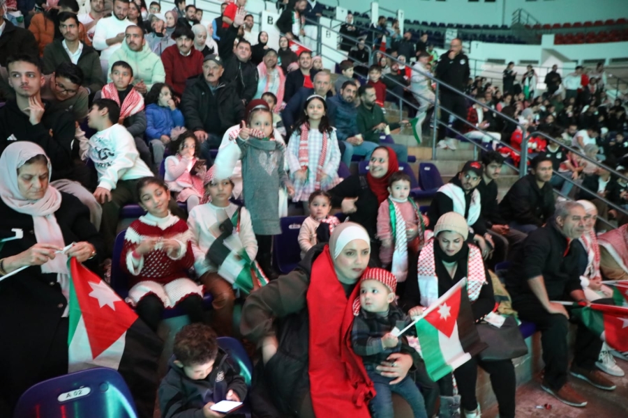 متابعه مباراه المنتخب الاردني امام المنتخب العراقي الشقيق (صور)