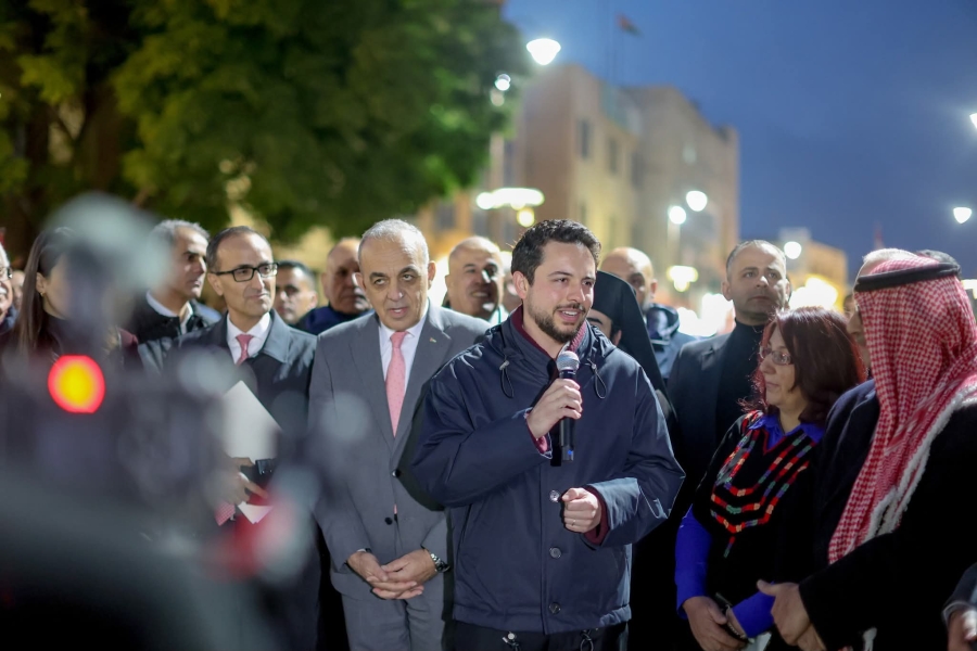 ولي العهد يهنئ أبناء الطوائف المسيحية