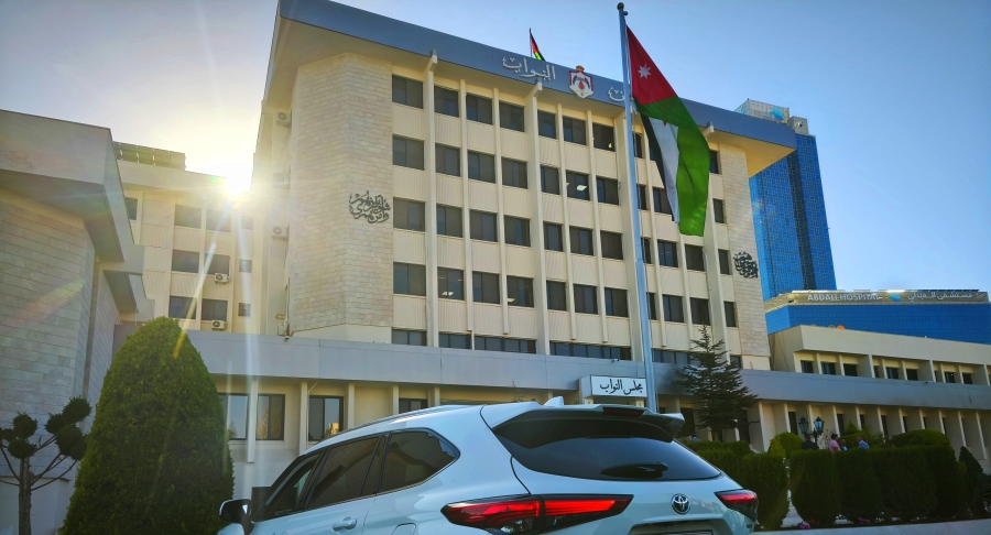 نواب أردنيون يوظفون سائقين أجانب