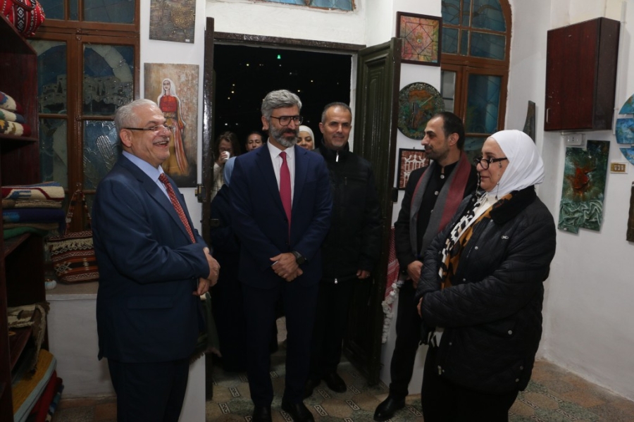 الشمايلة تفتتح المعرض الدائم لصناع الحرف في بيت شقير (صور)