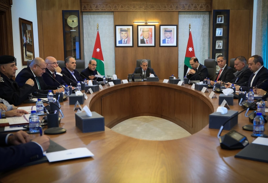 دولة حسان يجتمع ويطلع على تقرير الجمعية العلمية الملكية بشأن 