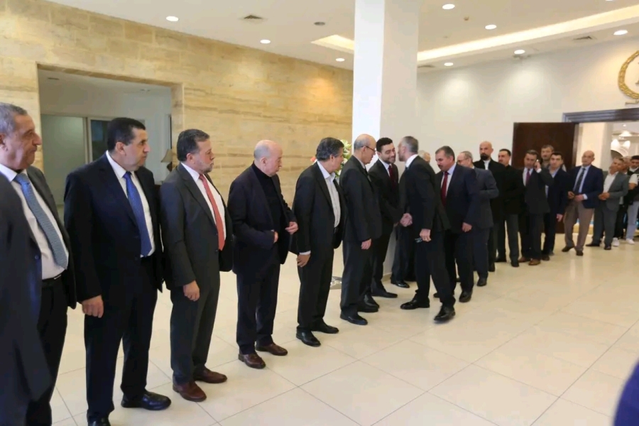 العجلوني يقيم مأدبة غداء في عمان (صور)