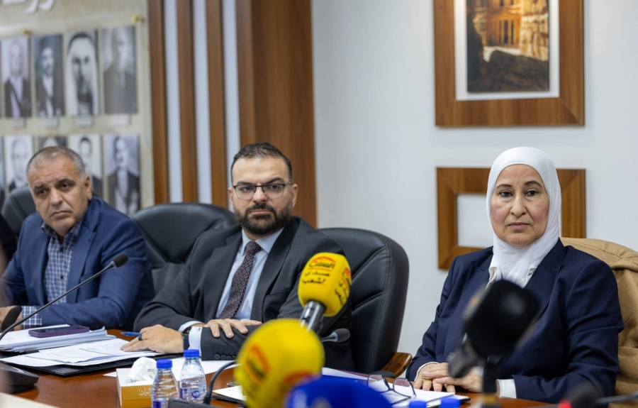 اللجنة المالية النيابية تلتقي المفوض الضابط عن العقبة 