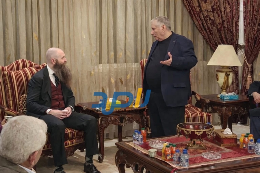 السفير الأمريكي هولتسنايدر في ضيافة الشيخ الشهوان