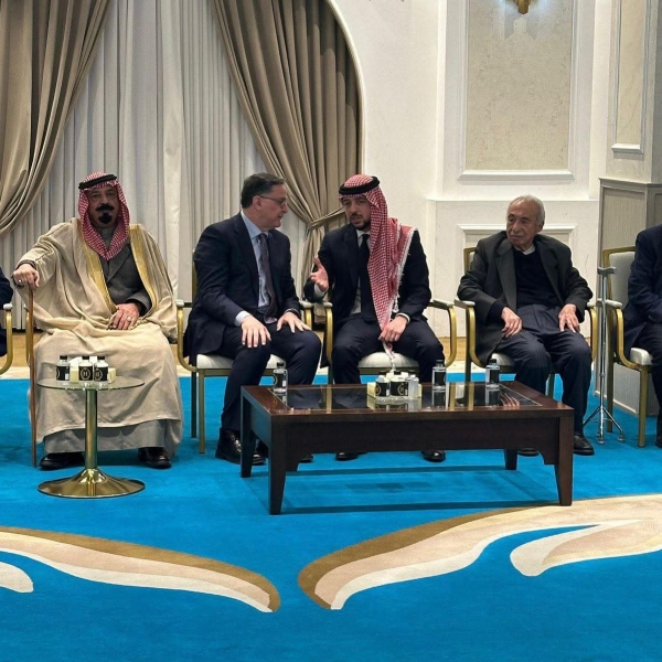 نائب الملك يعزي بوفاة دولة عبيدات