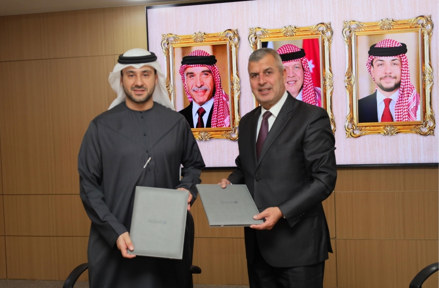 الطاقة توقّع اتفاقية تعاون مع «مصدر» بتمويل إماراتي لإنشاء مشروع طاقة رياح في معان