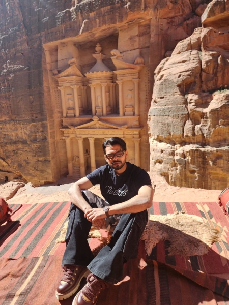 البترا تستقبل الفنان الهندي الشهير أرجان ديلون