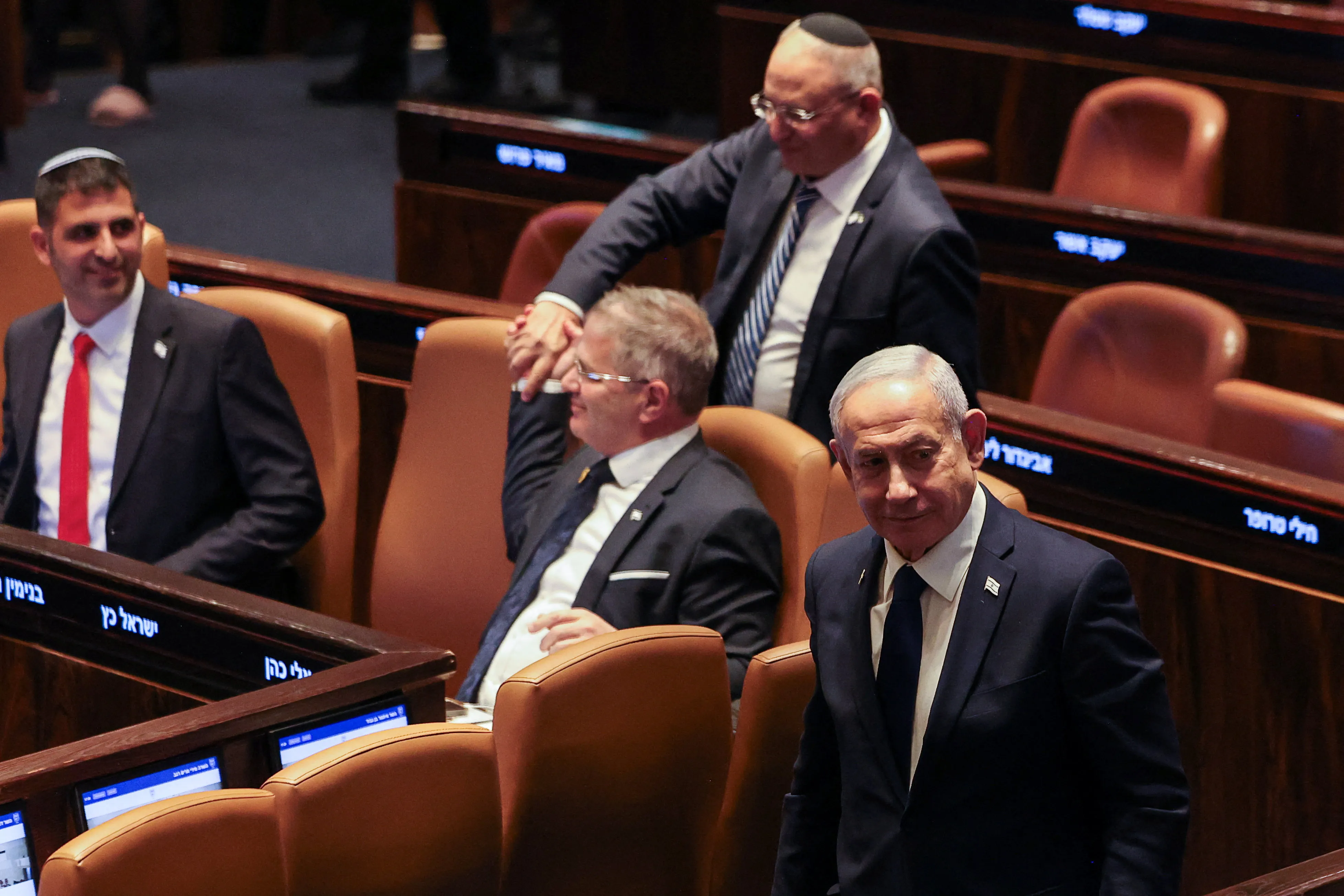 هجوم اسرائيل على ايران يهدد الموازنة و الانتخابات المبكرة