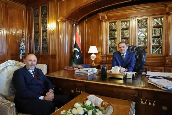 خلافات الدبيبة والرئاسي الليبي تتصاعد بسبب تعديل وزاري