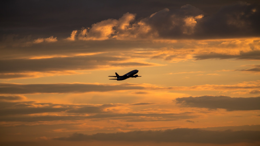 الغاء 1560 رحلة جوية بالشرق الاوسط والاردن يغلق اجواءه