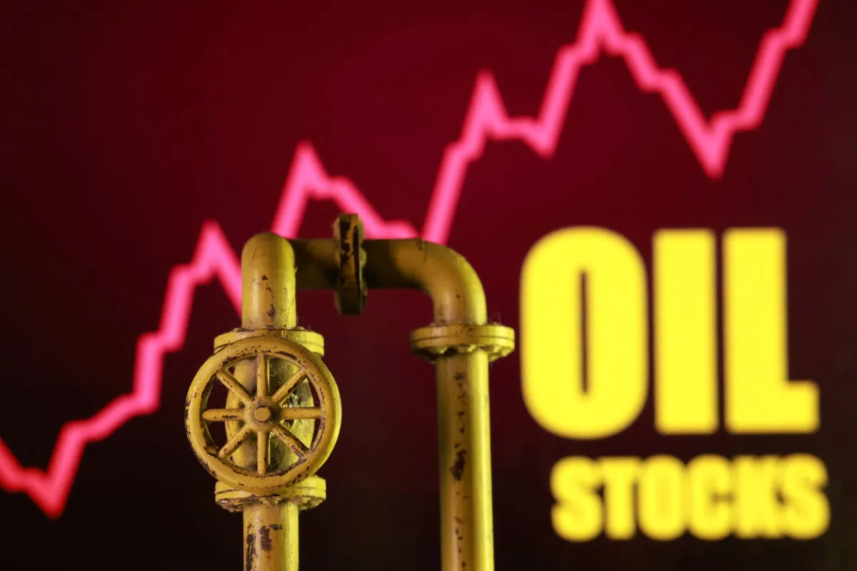 اسعار النفط تقفز وبرنت يتخطى 85 دولارا