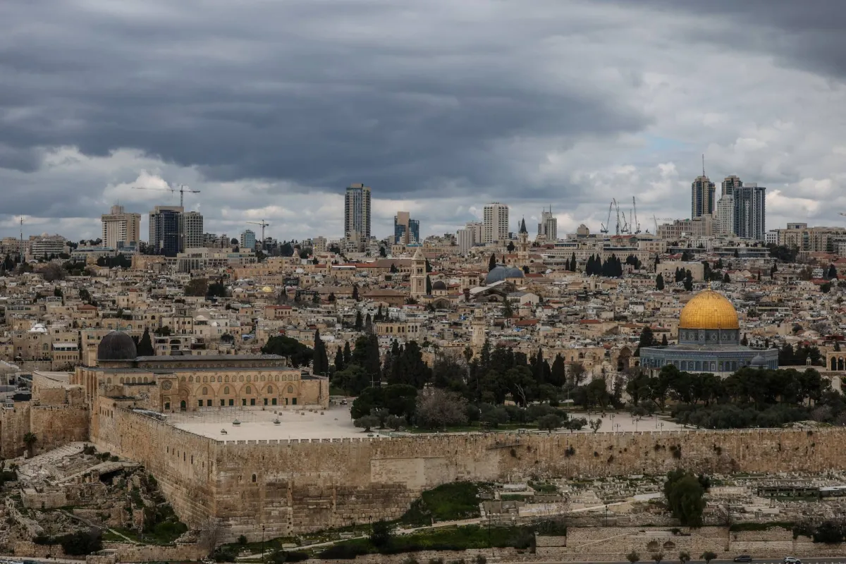 اسرائيل تغلق الاماكن المقدسة في القدس لاسباب امنية