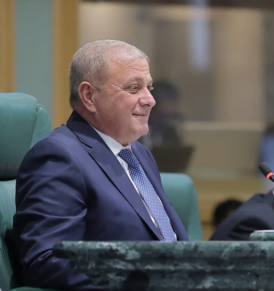 عطية: يدين اغلاق المسجد الأقصى والأردن قوي بالتفاف الشعب حول الملك