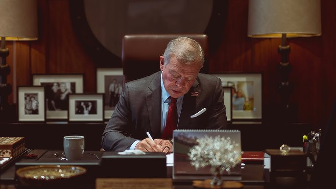 الملك والرئيس اللبناني يبحثان هاتفيا التطورات في المنطقة