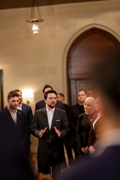 ولي العهد يلتقي الفوج الخامس لبرنامج 