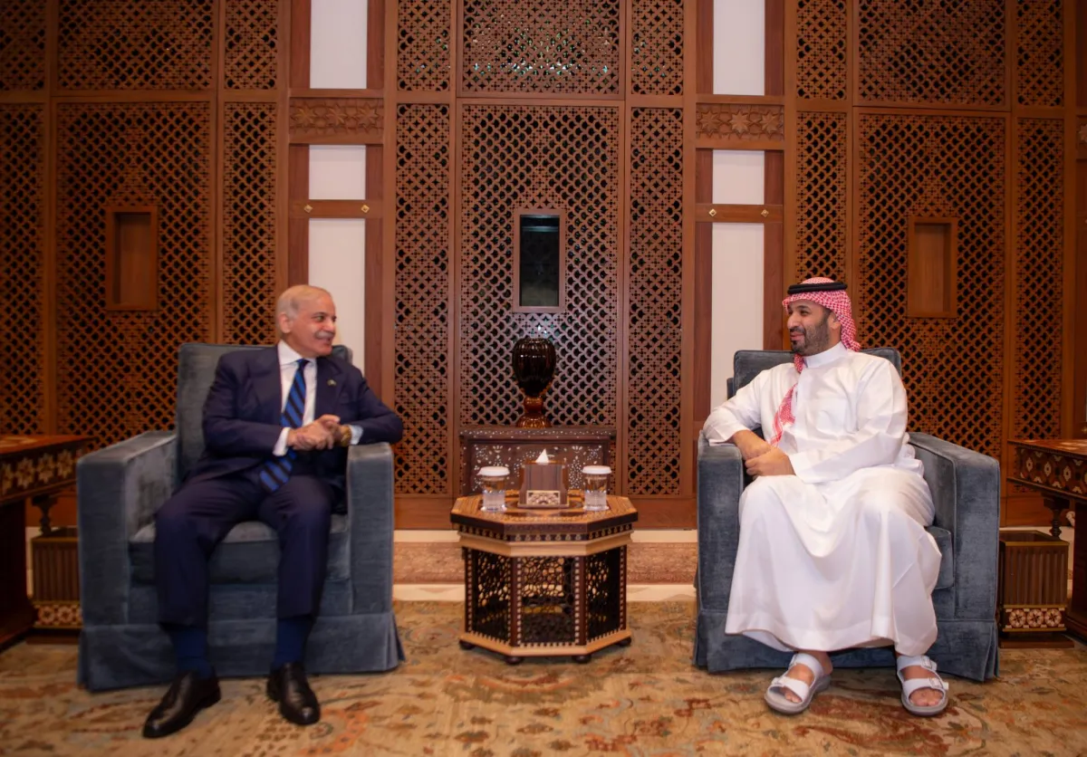 باكستان تجدد دعمها القوي للسعودية وبريطانيا تعزز الشراكة الخليجية