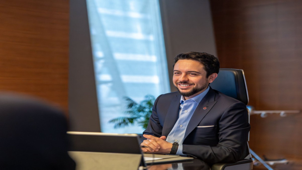 ولي العهد يتفقد الخطوط الجوية الملكية الاردنية ويؤكد على التطوير