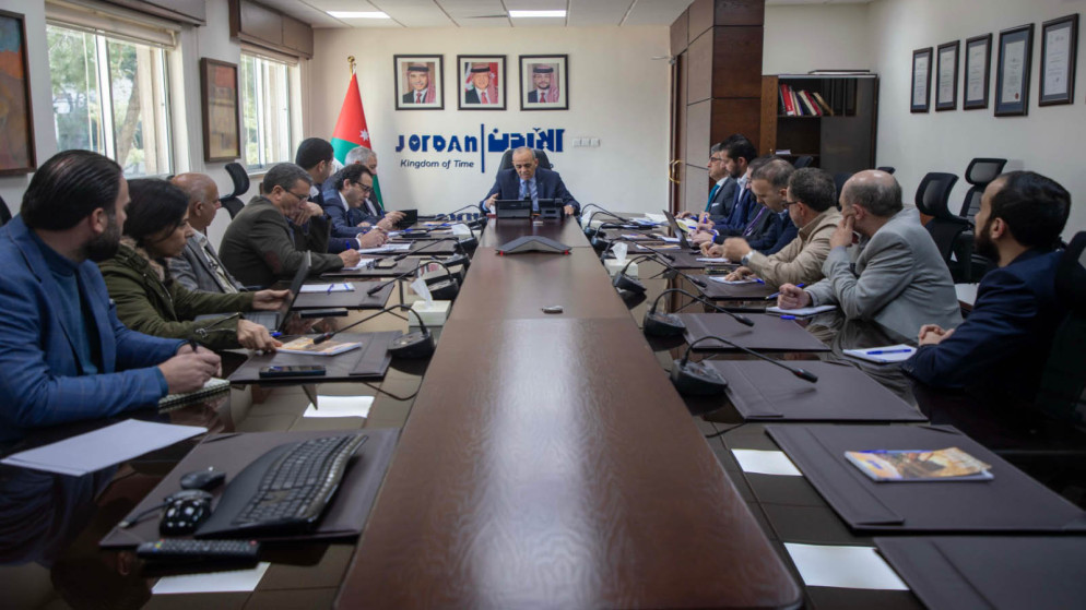 وزير السياحة يبحث اطلاق باقات مدعومة لاستقطاب السياح العرب