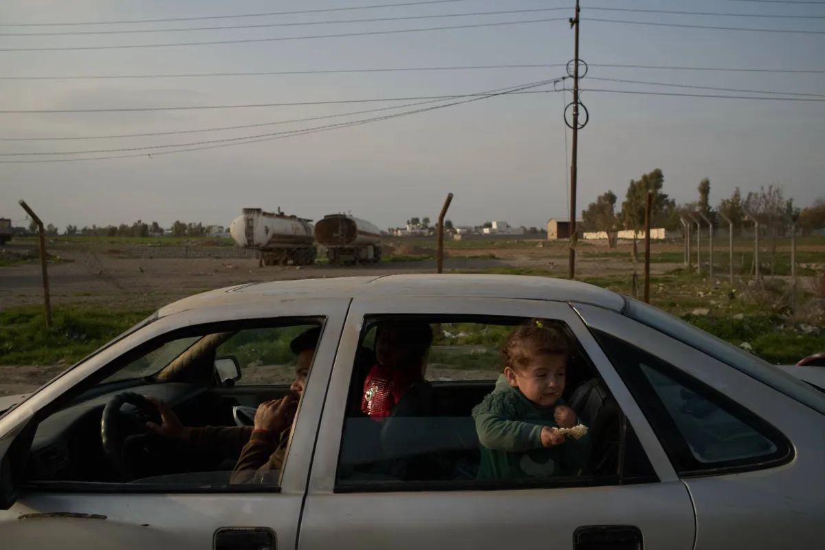 تصعيد خطير في بغداد هجمات متبادلة تستهدف السفارة الامريكية وفصائل مسلحة