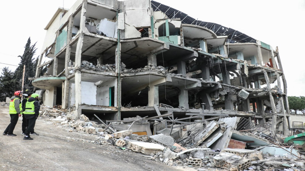 مقتل 26 عاملا صحيا في غارات اسرائيلية على لبنان