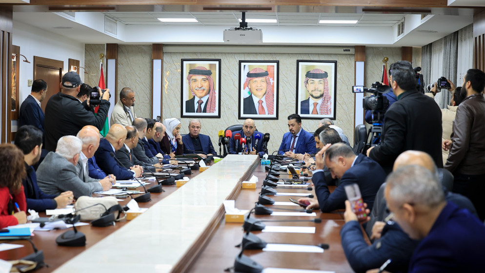 القاضي: قانون الضمان الاجتماعي يمس حياة المواطنين ويتطلب حوارا وطنيا