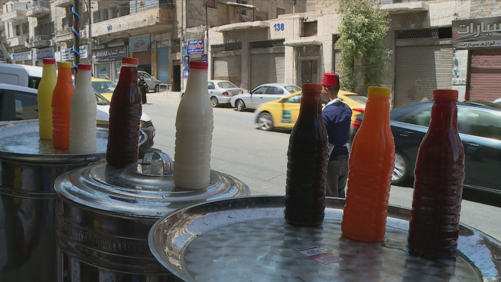 اتلاف الاف اللترات من العصائر الرمضانية المخالفة في عمان