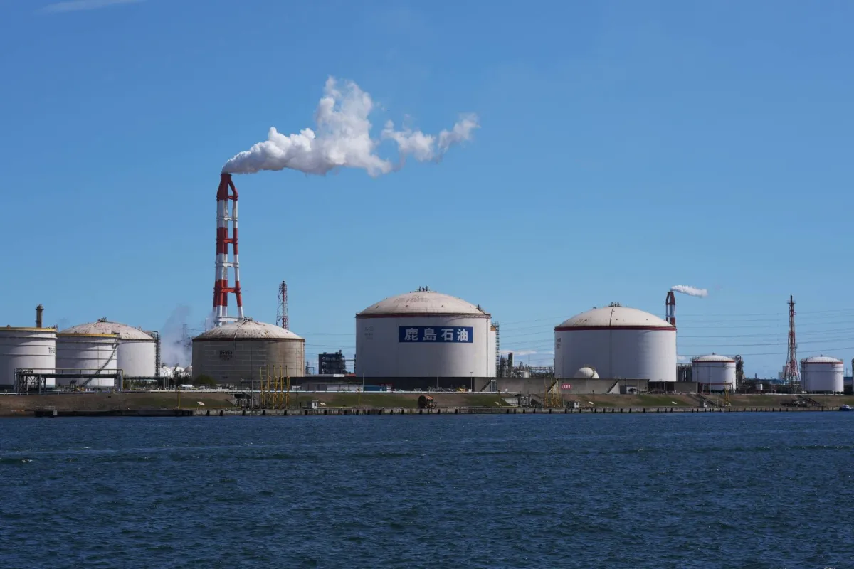 وكالة الطاقة تدرس سحب المزيد من احتياطيات النفط عند الحاجة