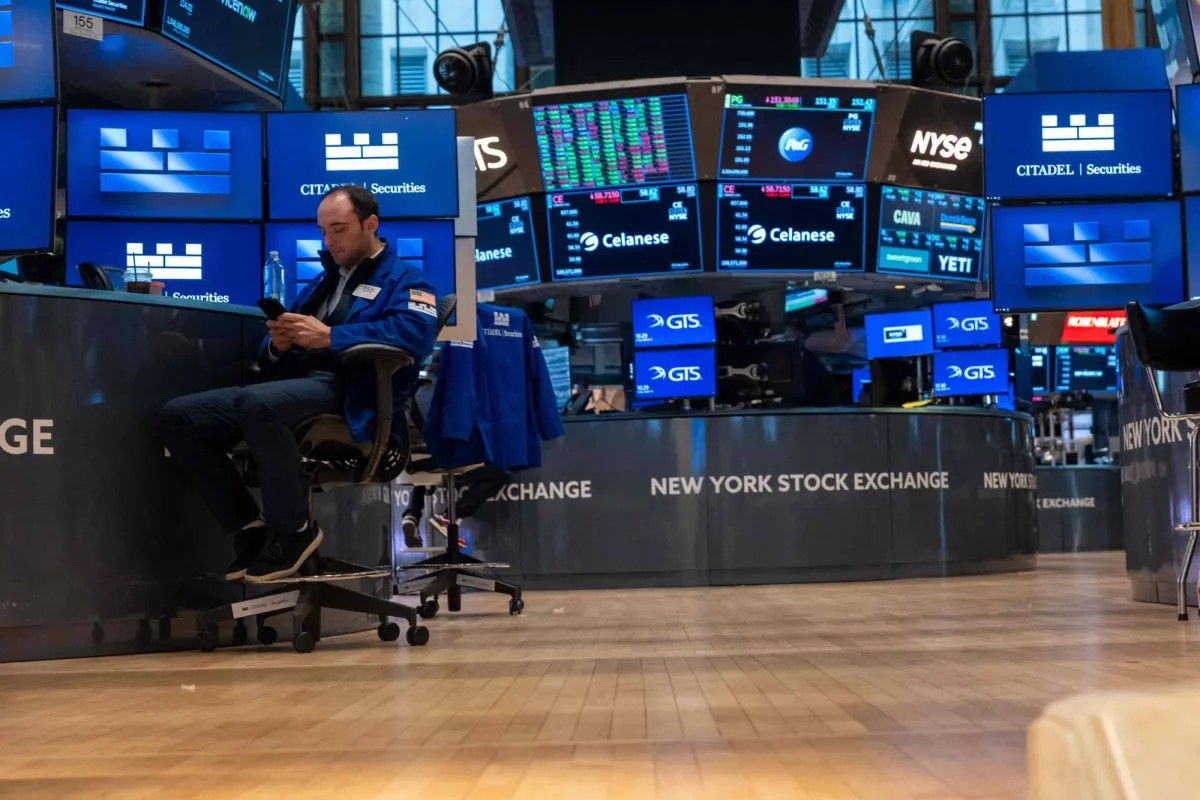 الاسهم الامريكية ترتفع وسط ترقب قرار الفيدرالي وميتا تقود المكاسب