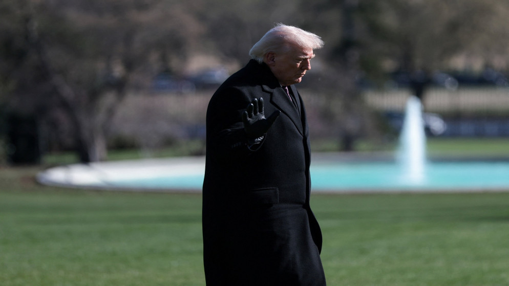 ترامب يصف الناتو بالجبناء لعدم دعمه في مواجهة ايران