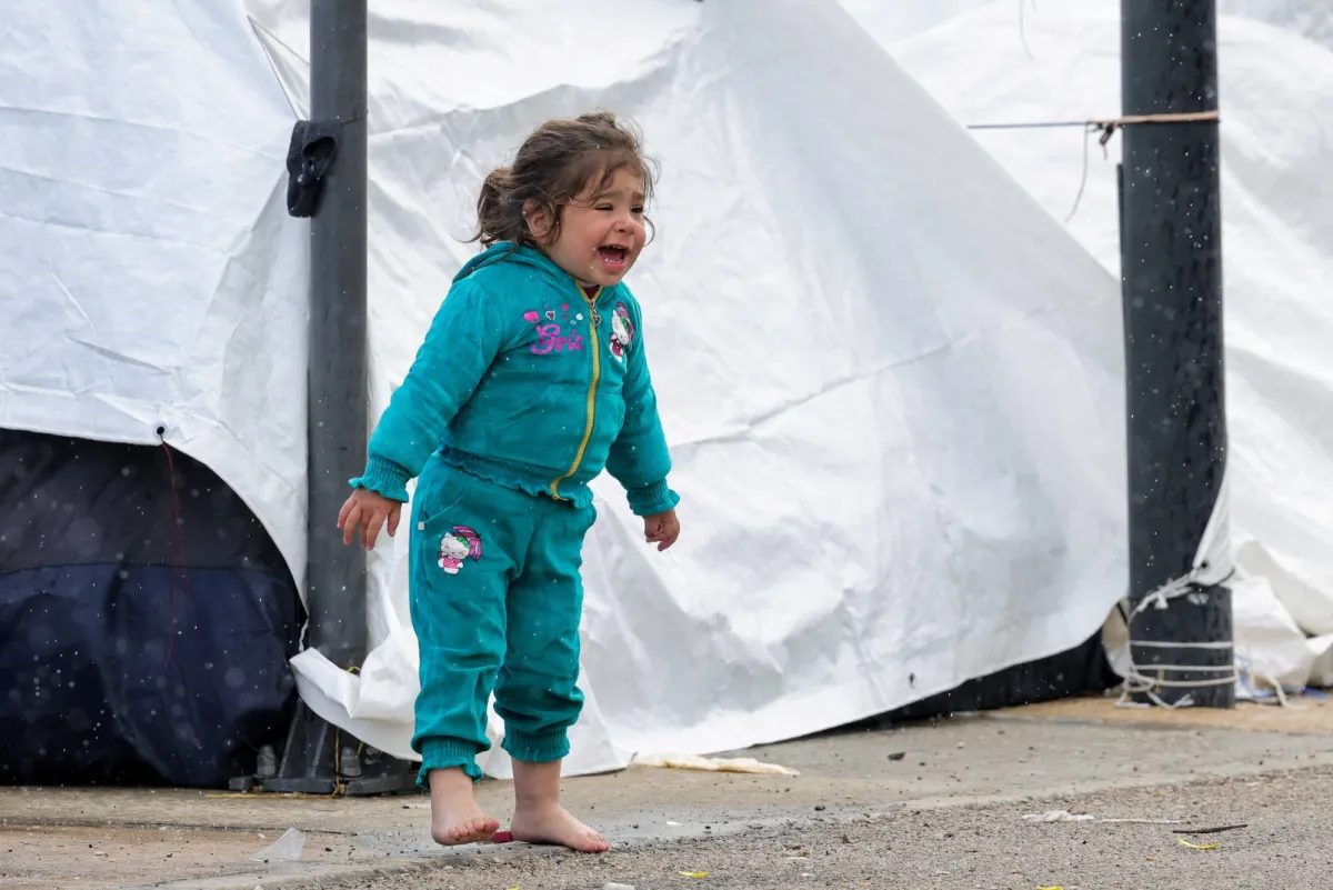 الحرب والنزوح يخيمان على فرحة عيد الفطر في لبنان