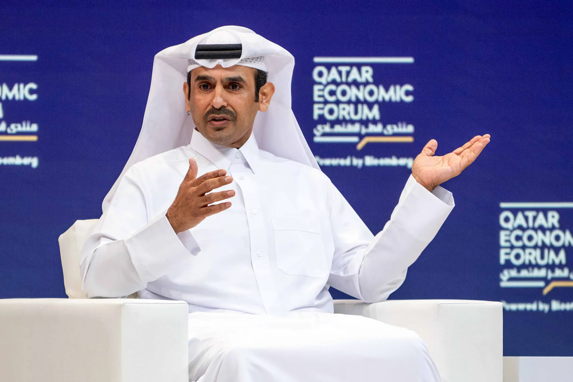 وزير الطاقة القطري يحذر من استهداف منشآت ايران