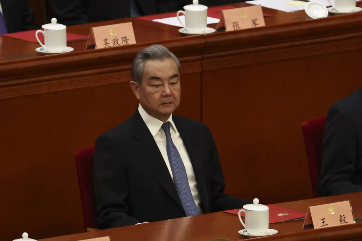 الصين تدعو فرنسا لحل سلمي للحرب في الشرق الاوسط