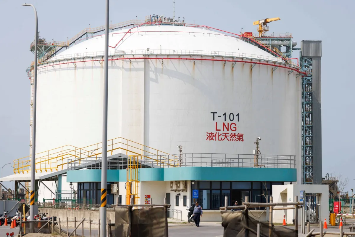 ازمة غاز عالمية حادة مع قرب نفاذ الشحنات الخليجية