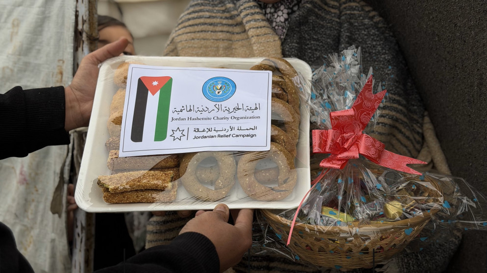 الحملة الاردنية تنفذ فعالية خيرية في غزة بعيد الفطر ويوم الام