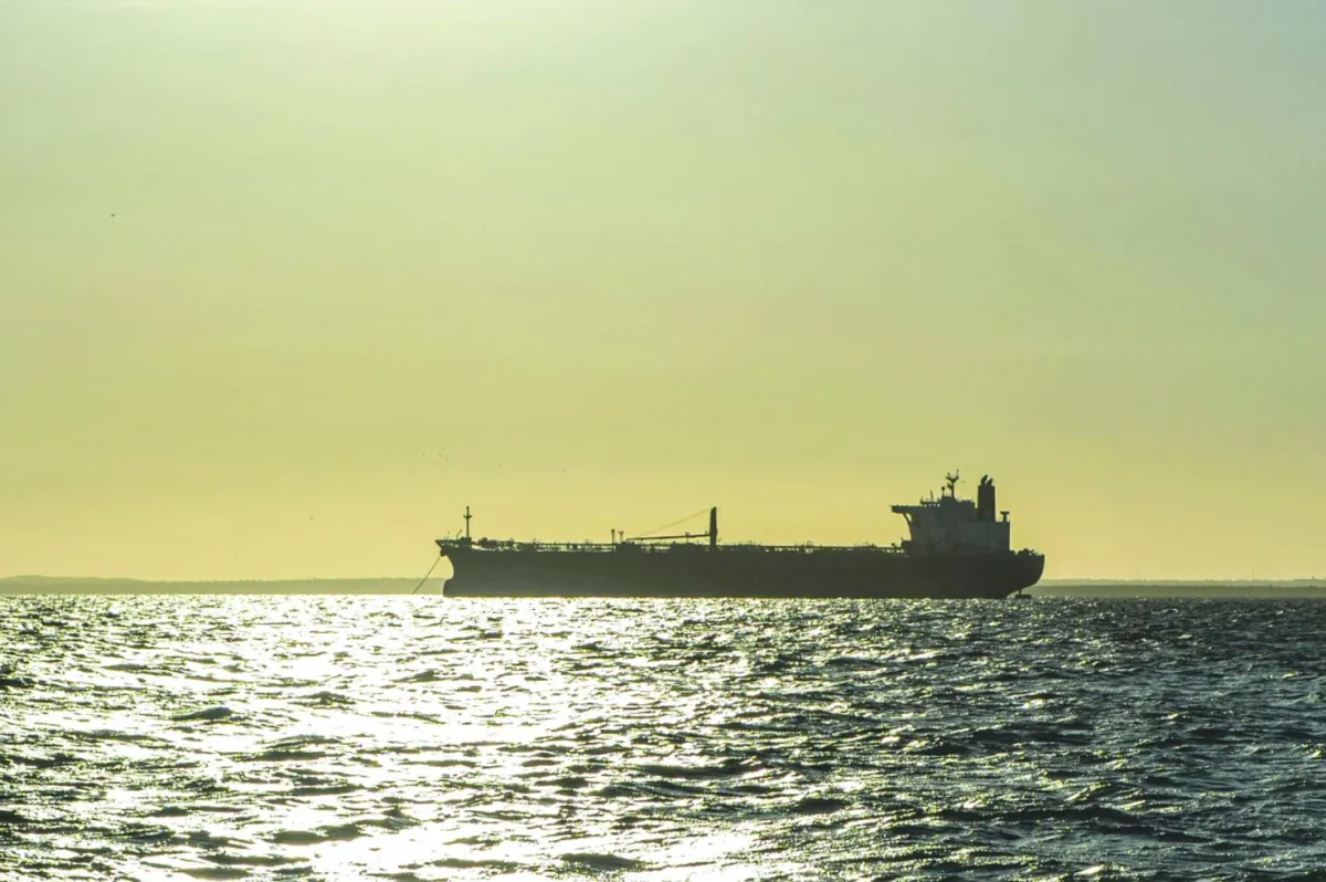 الدفاعات الخليجية تتصدى لاعتداءات ايرانية متواصلة