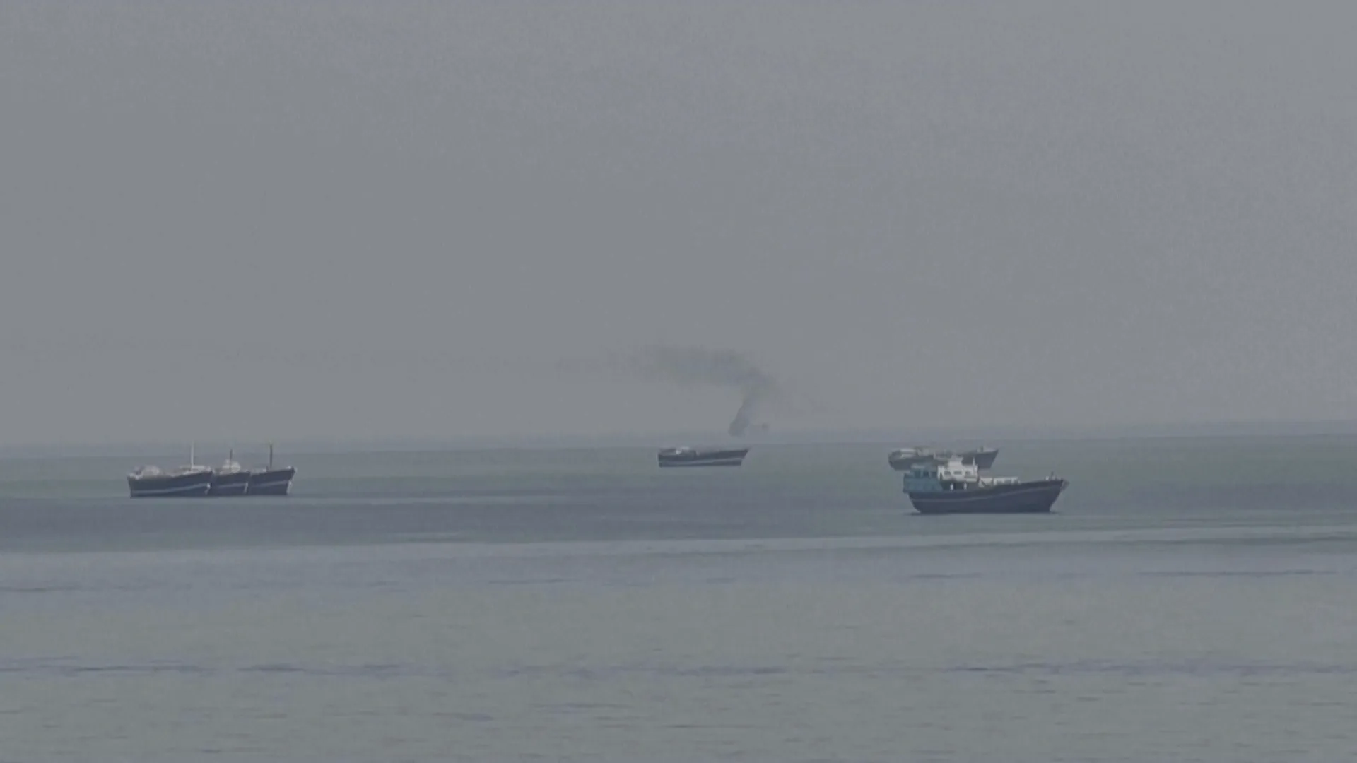 تكدس السفن وأزمة الشحن البحري تثير تفاعلا واسعا