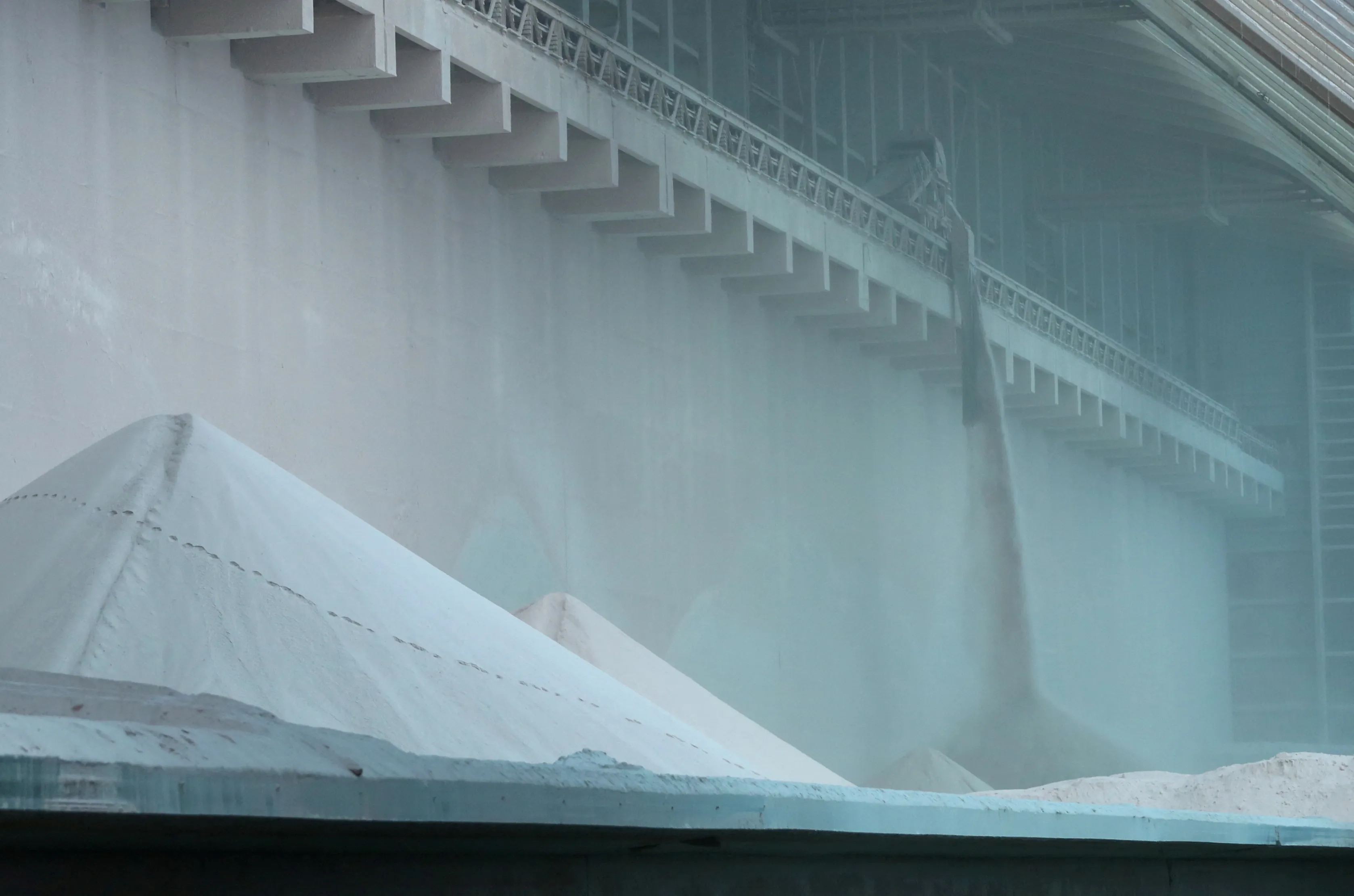 مسؤول روسي يكشف: لا فائض في انتاج الاسمده الروسيه