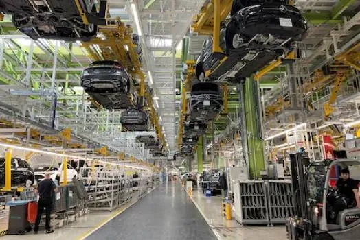 نمو التصنيع في منطقة اليورو يسجل اعلى مستوى في 4 سنوات