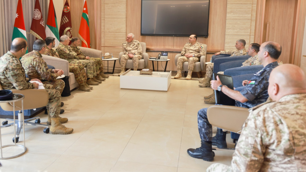 الحنيطي يستقبل قائد العمليات المشتركة للجيش الايطالي