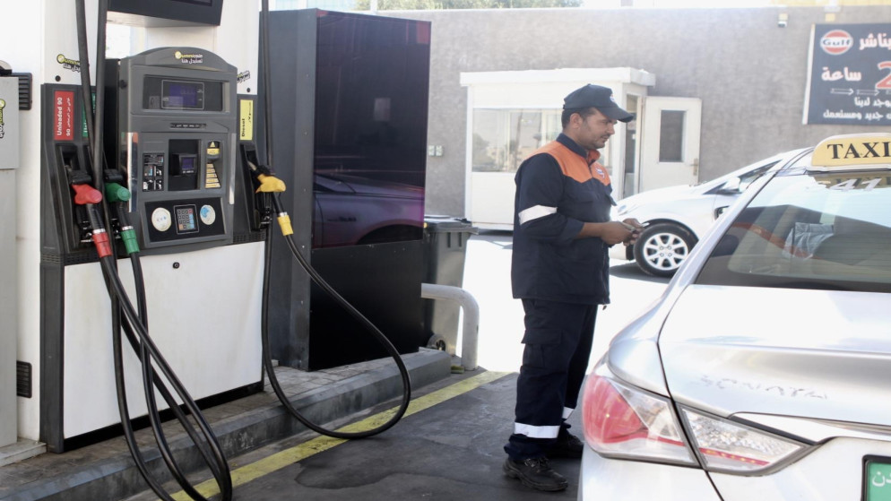 ارتفاع كبير في الطلب على المحروقات قبل تطبيق الاسعار الجديدة