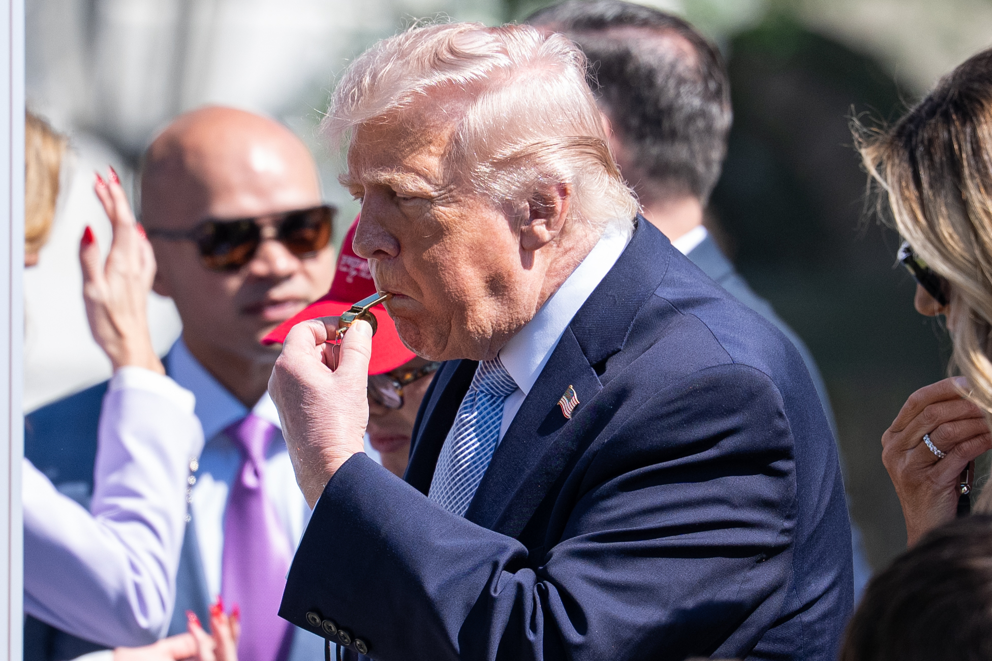 اسعار النفط والذهب ترتفع مع ترقب مهلة ترمب لايران