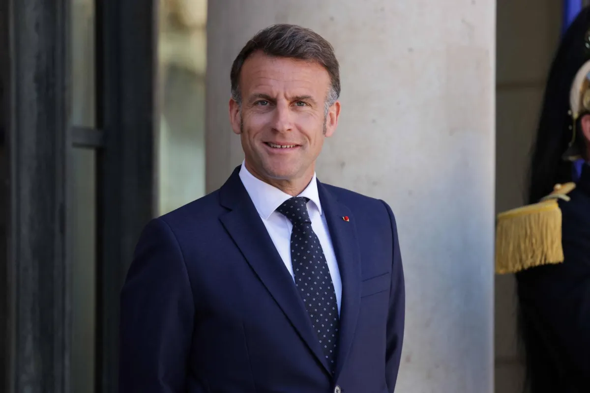 ماكرون يبلغ ترمب وبزشكيان بقرار وقف اطلاق النار