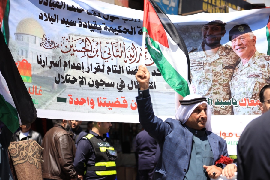 مسيرة وسط البلد المؤيدة والمنددة (صور)