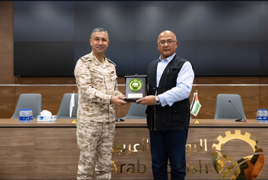  د. النسور يستعرض دور 