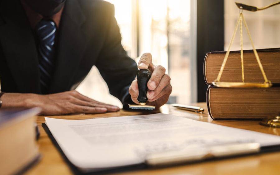 اقرار نظام رسوم معاملات الكاتب العدل ونظام استخدام الوسائل الإلكترونيَّة