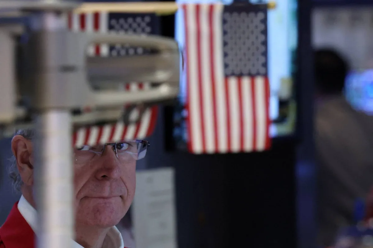 انتعاش وول ستريت مع تنامي امال انهاء الحرب وستاندرد اند بورز يقترب من الذروة