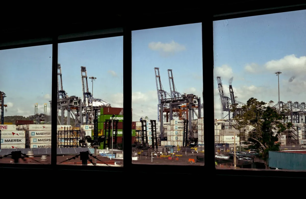 الصين تطلب من ميرسك و ام اس سي وقف عملياتهما في موانئ بنما