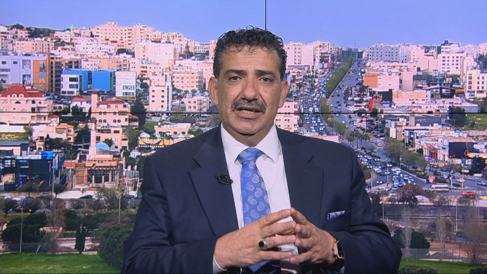 تطبيق جديد للتكسي الاصفر يراقب المركبة ويقيم السائق