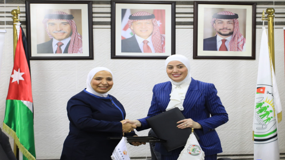 اطلاق الختم المؤسسي لدعم وتمكين المراة في الاردن